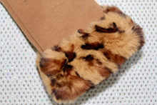 Load image into Gallery viewer, Leopard Faux Fur Cuff Gloves