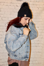 Load image into Gallery viewer, Cable knit with pom accent