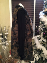 Load image into Gallery viewer, New Arrival --- Faux Fur Camo Pocket Vest
